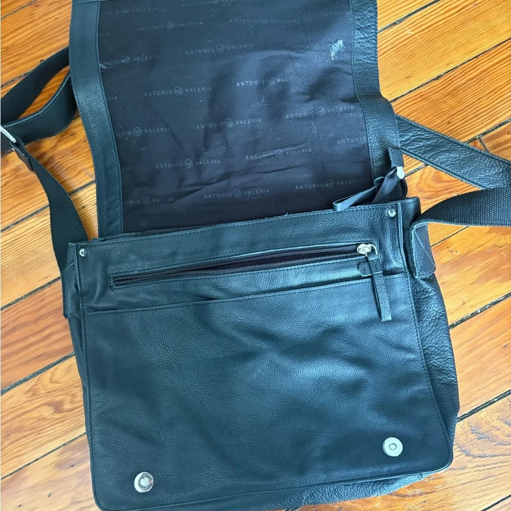 Black Leather Messenger Bag
